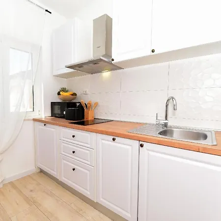 Fuer 2 Personen 1 Kind Ca 40 Qm In Bei Zadar, Dalmatien Norddalmatien Ljubac (Zadar)