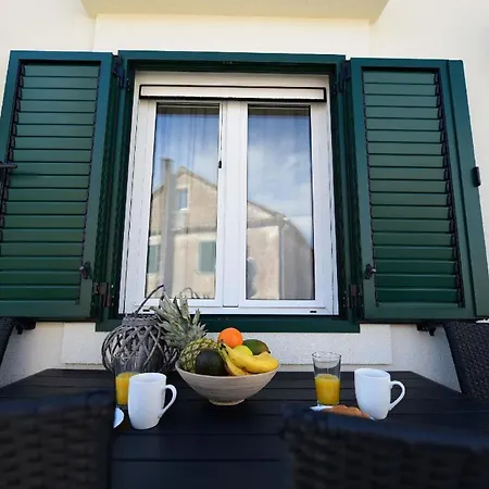 Fuer 2 Personen 1 Kind Ca 40 Qm In Bei Zadar, Dalmatien Norddalmatien Apartment Ljubac (Zadar)